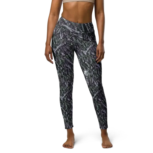 Thornbone Grove on a Yoga Leggings